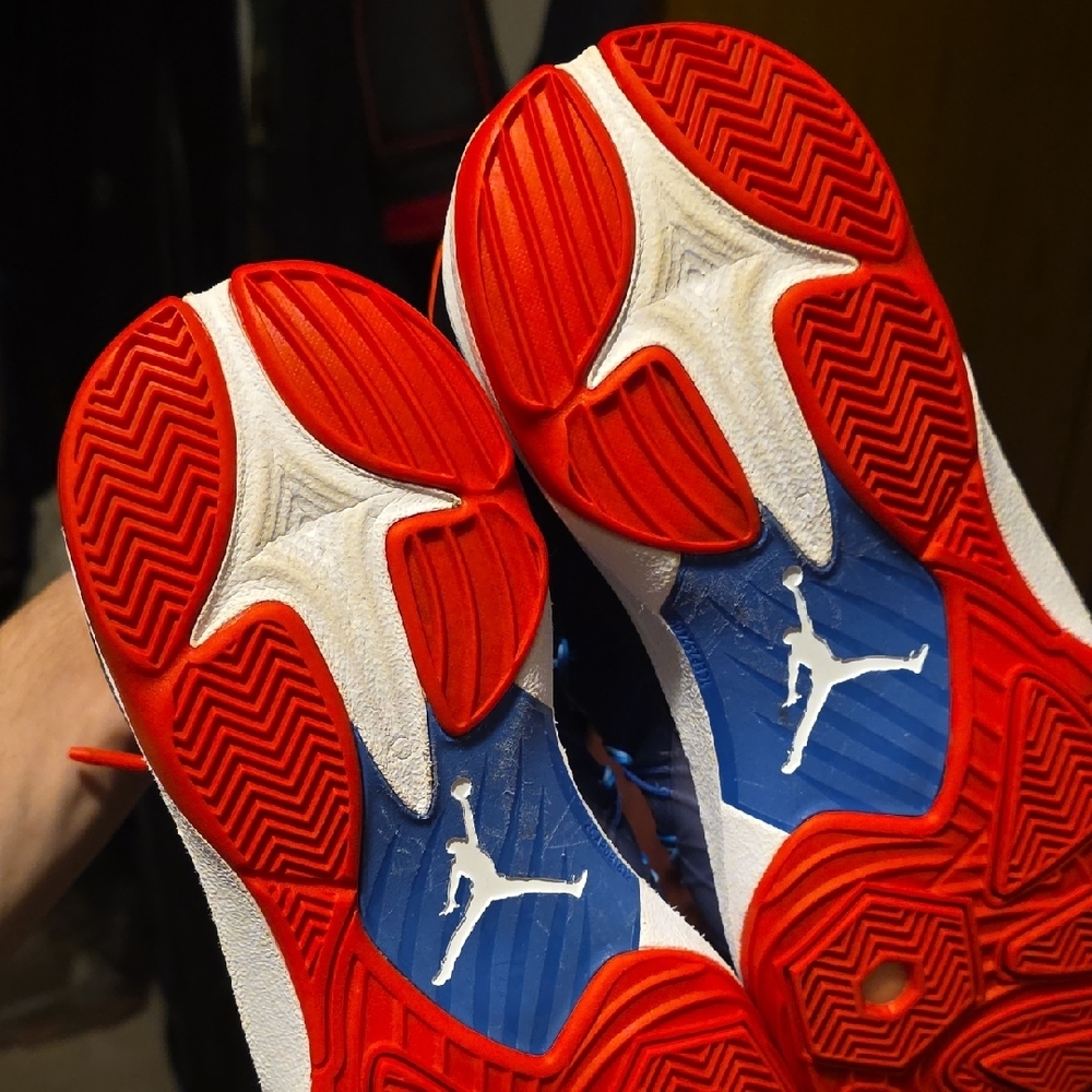 Jordan Blue and Orange Sneakers - Picture 5 of 9